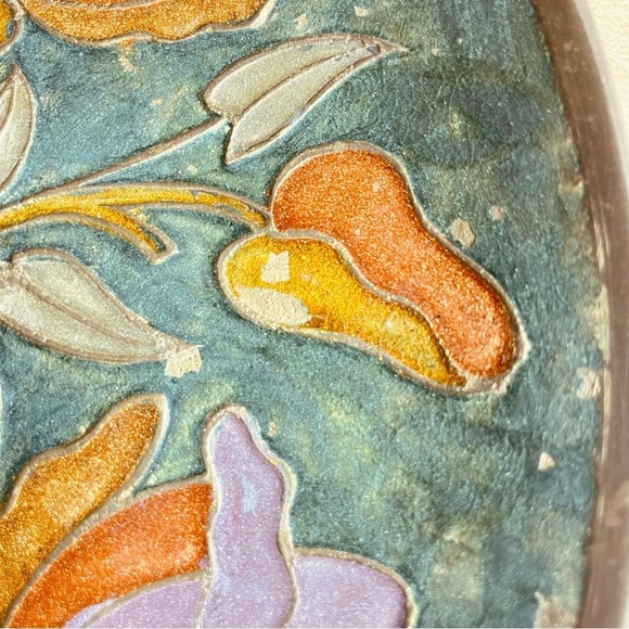 VTG Solid brass enamel art plate, wall hanging metal dish with pink red flower - Picture 7 of 10